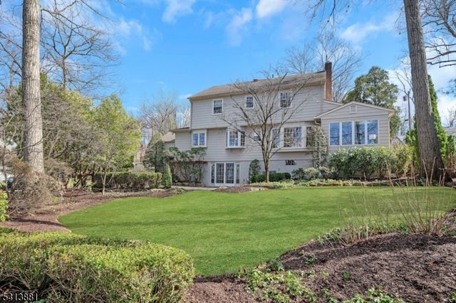 78 Seven Oaks Dr, New Providence Boro, NJ 07901