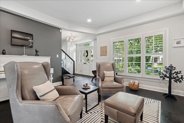 617 S Washington Street, Hinsdale, IL 60521