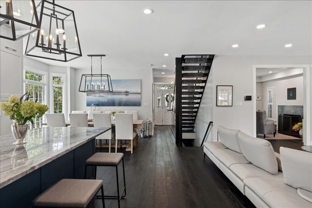 617 S Washington Street, Hinsdale, IL 60521