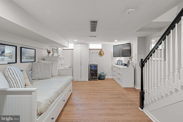 2050 SAINT ALBANS ST, Philadelphia, PA 19146