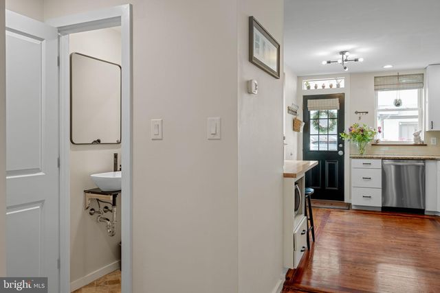 2050 SAINT ALBANS ST, Philadelphia, PA 19146