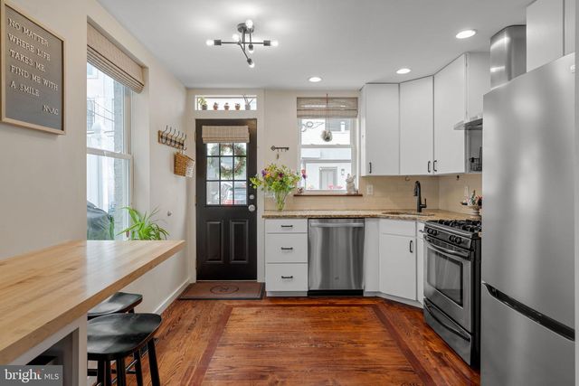 2050 SAINT ALBANS ST, Philadelphia, PA 19146