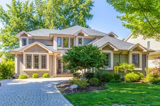 2232 WALTERS Avenue, Northbrook, IL 60062