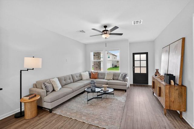 14132 Matterod DR, Del Valle, TX 78617