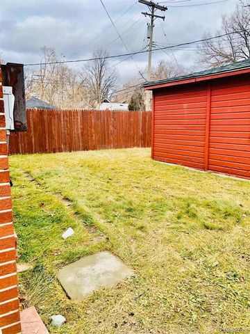 16126 Ohio Street, Detroit, MI 48221