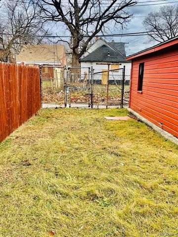 16126 Ohio Street, Detroit, MI 48221