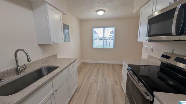 405 30TH STREET S, Bessemer, AL 35020