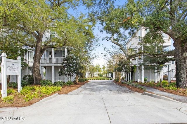 215 E 2nd Street, 6, Pass Christian, MS 39571