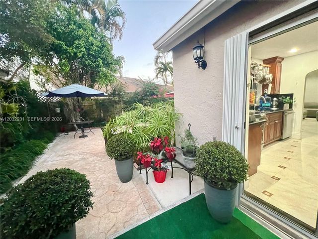 11769 SW 92nd Ln, Miami, FL 33186