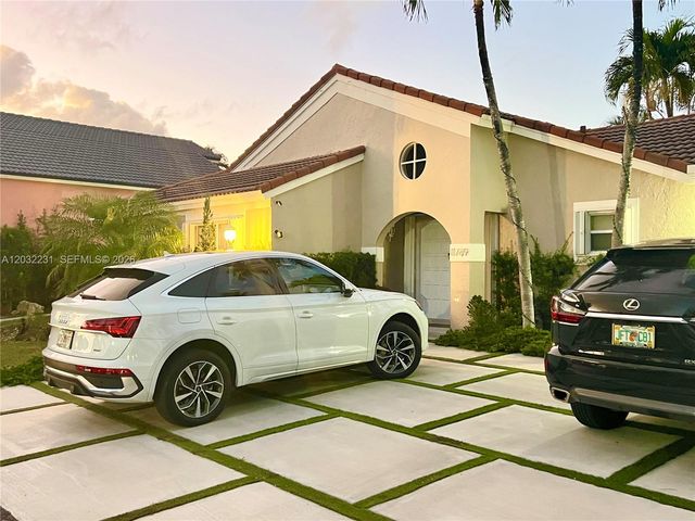 11769 SW 92nd Ln, Miami, FL 33186