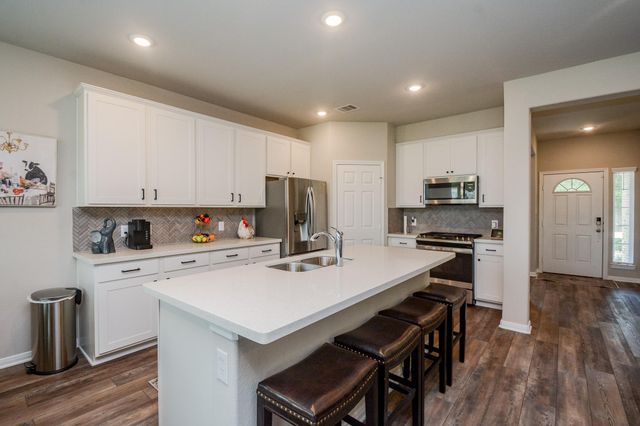 1302 Oregon Street, La Porte, TX 77571