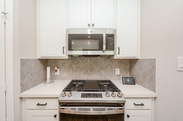1302 Oregon Street, La Porte, TX 77571