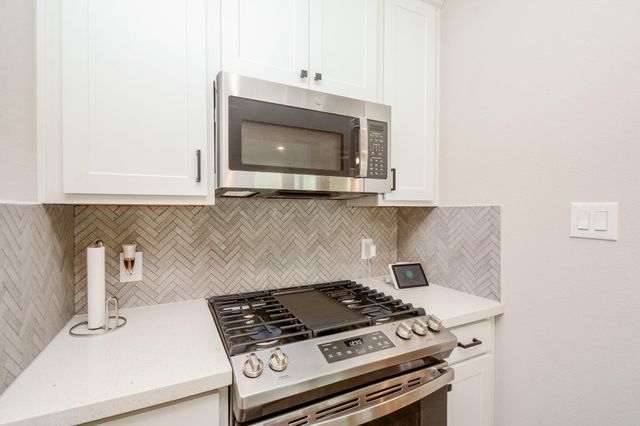 1302 Oregon Street, La Porte, TX 77571