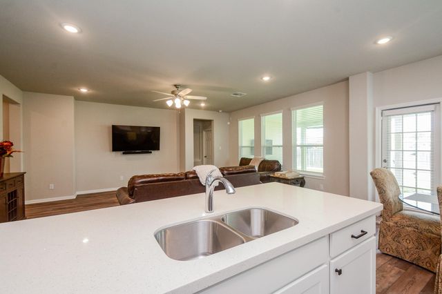 1302 Oregon Street, La Porte, TX 77571