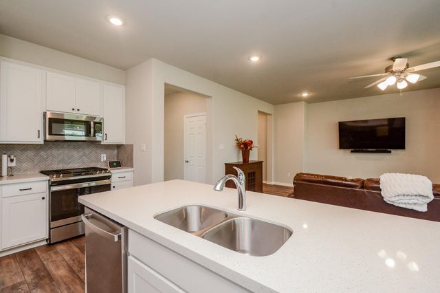 1302 Oregon Street, La Porte, TX 77571