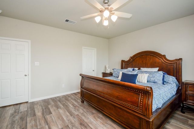 1302 Oregon Street, La Porte, TX 77571