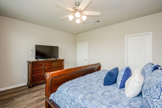 1302 Oregon Street, La Porte, TX 77571