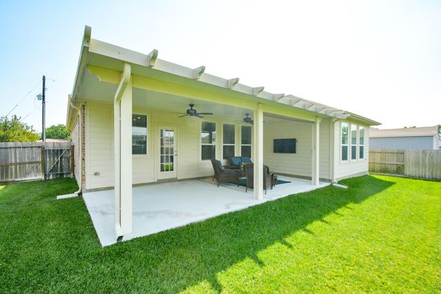 1302 Oregon Street, La Porte, TX 77571