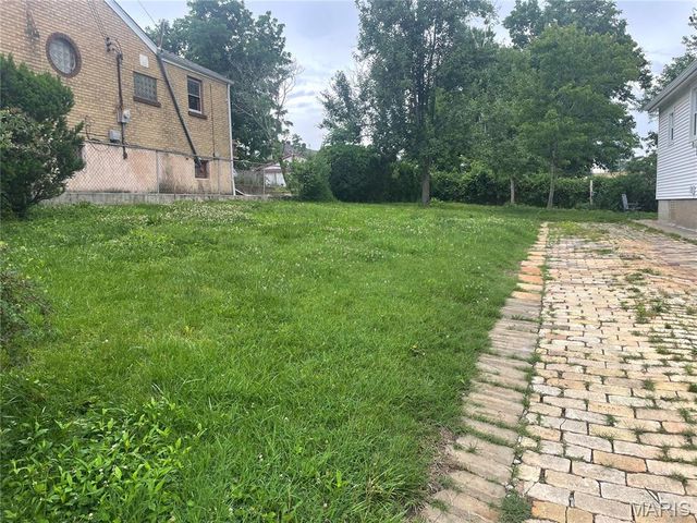 971 Dammert Avenue, Unincorporated, MO 63125