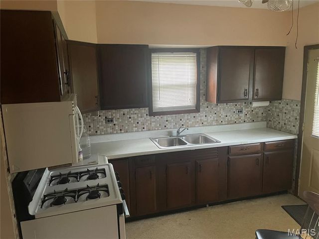971 Dammert Avenue, Unincorporated, MO 63125