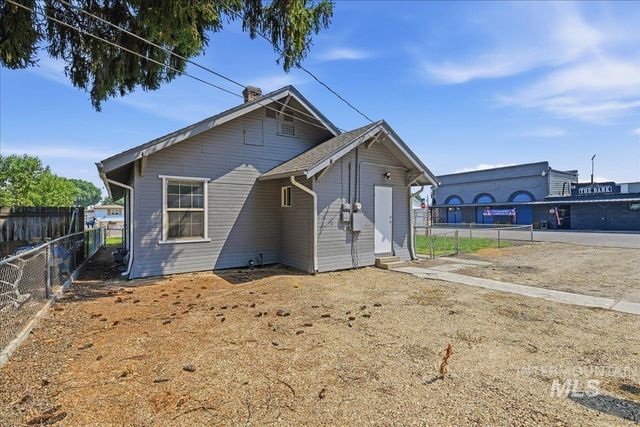 103 N Dewey Ave, Middleton, ID 83644