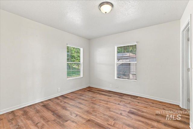 103 N Dewey Ave, Middleton, ID 83644