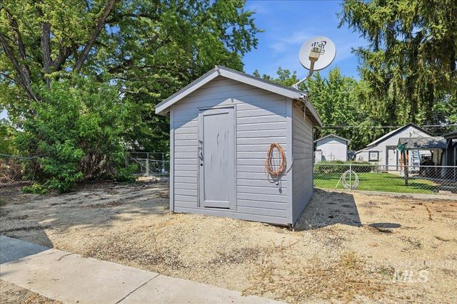 103 N Dewey Ave, Middleton, ID 83644