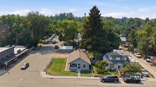 103 N Dewey Ave, Middleton, ID 83644