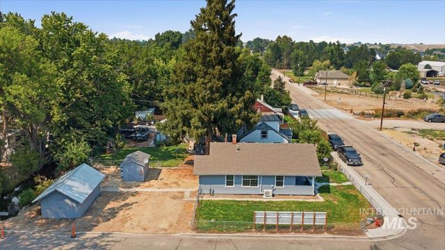 103 N Dewey Ave, Middleton, ID 83644