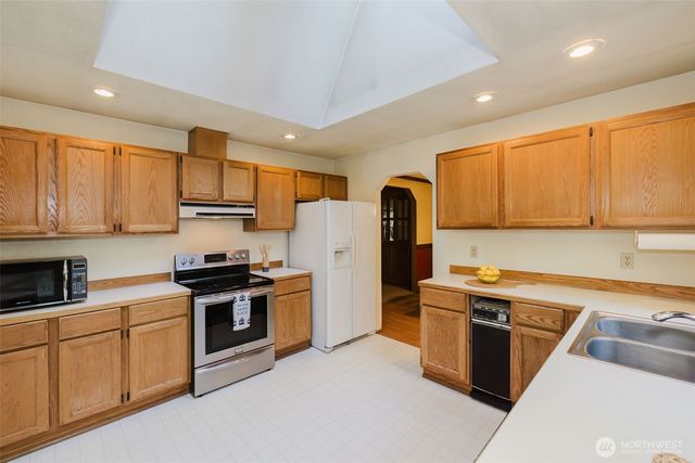 1551 SE Nylace Lane, Port Orchard, WA 98367