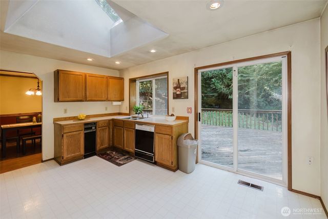 1551 SE Nylace Lane, Port Orchard, WA 98367