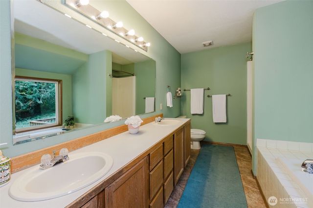 1551 SE Nylace Lane, Port Orchard, WA 98367