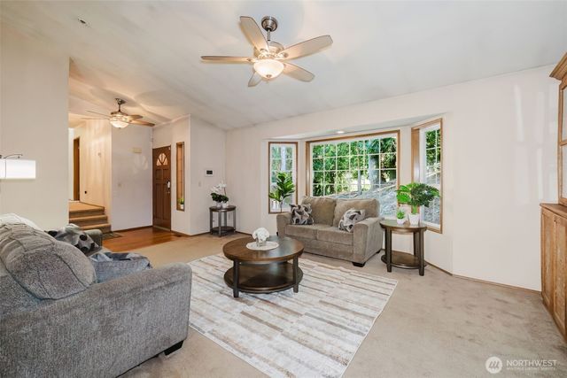 1551 SE Nylace Lane, Port Orchard, WA 98367