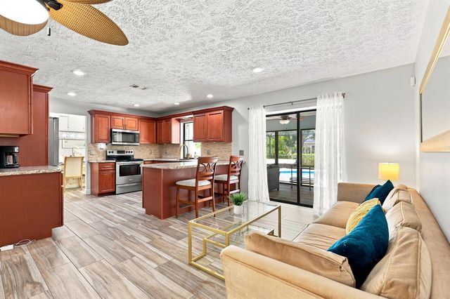 2526 SE Victory Avenue, Port St. Lucie, FL 34952