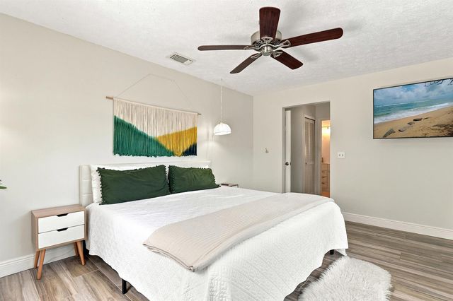 2526 SE Victory Avenue, Port St. Lucie, FL 34952