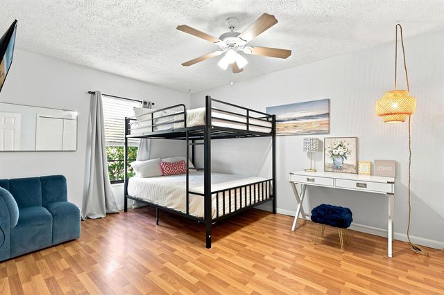 2526 SE Victory Avenue, Port St. Lucie, FL 34952