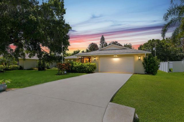 2526 SE Victory Avenue, Port St. Lucie, FL 34952