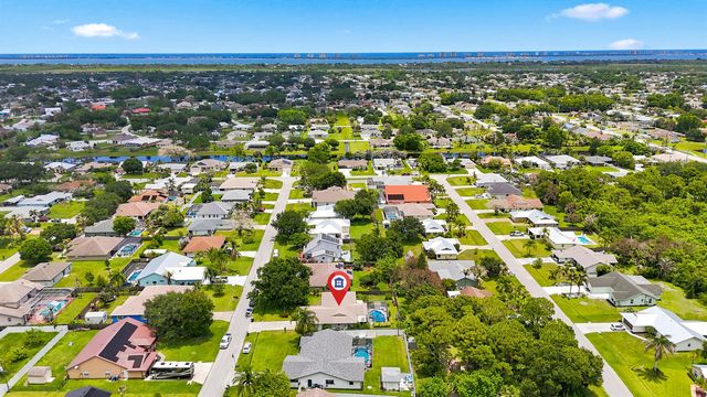 2526 SE Victory Avenue, Port St. Lucie, FL 34952