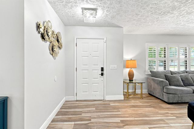 2526 SE Victory Avenue, Port St. Lucie, FL 34952