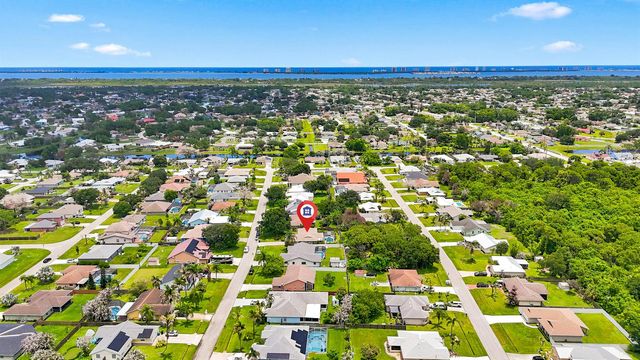 2526 SE Victory Avenue, Port St. Lucie, FL 34952