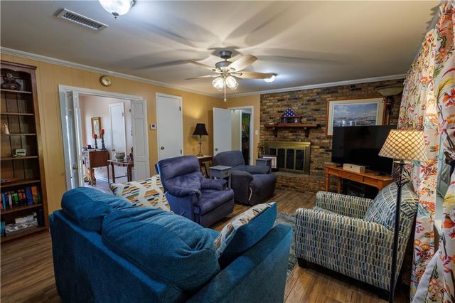 715 TANGLEWOOD Drive, Alexandria, LA 71301