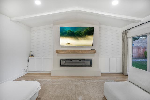 6769 N Hazel Avenue, Fresno, CA 93711