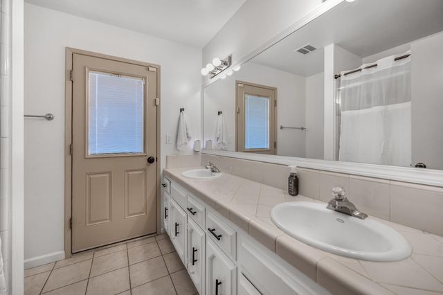 6769 N Hazel Avenue, Fresno, CA 93711