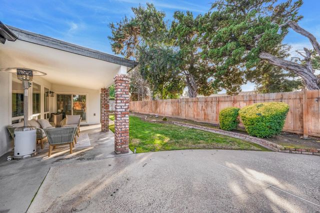 6769 N Hazel Avenue, Fresno, CA 93711