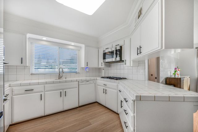 6769 N Hazel Avenue, Fresno, CA 93711