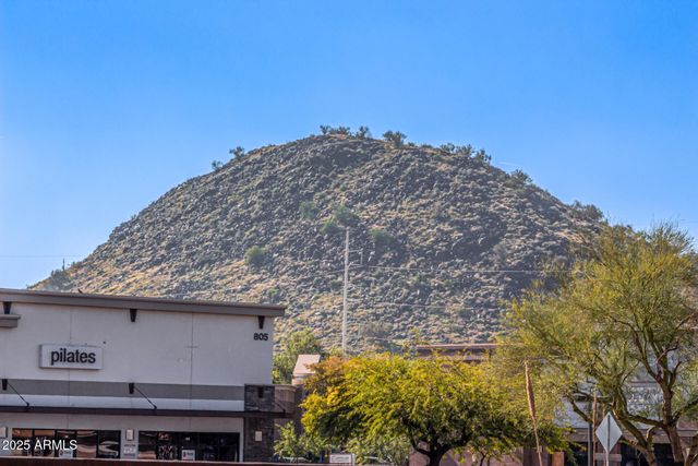 821 E JOAN D ARC Avenue, Phoenix, AZ 85022