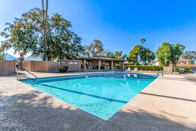 821 E JOAN D ARC Avenue, Phoenix, AZ 85022