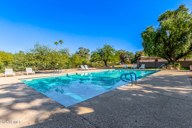 821 E JOAN D ARC Avenue, Phoenix, AZ 85022