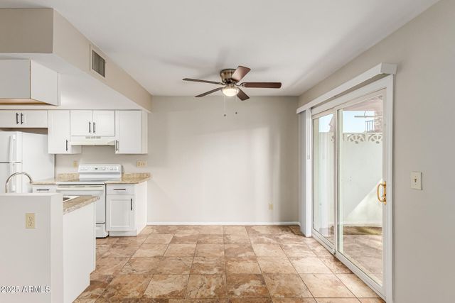 821 E JOAN D ARC Avenue, Phoenix, AZ 85022