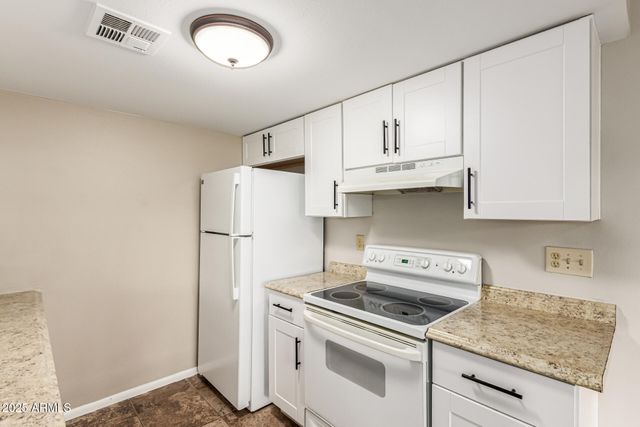 821 E JOAN D ARC Avenue, Phoenix, AZ 85022